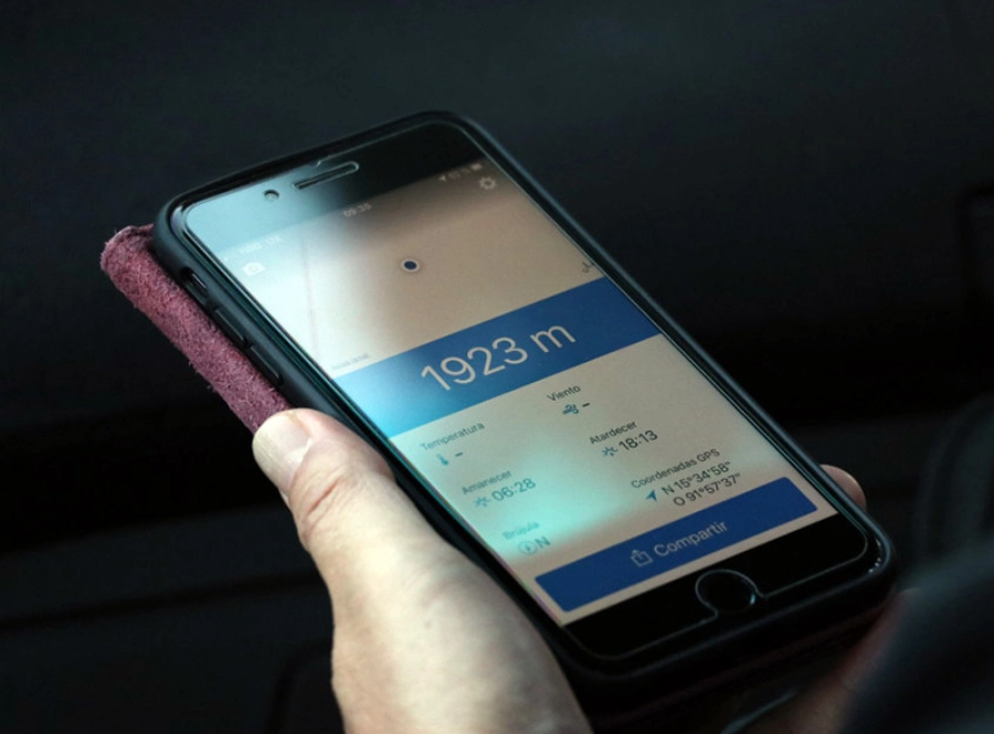 標高をスマホでチェック